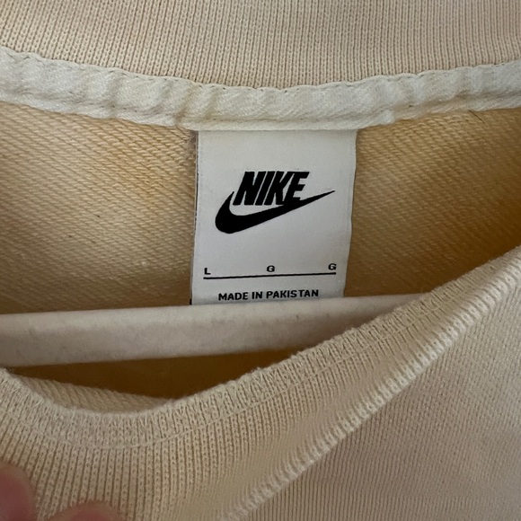 Nike Sweatshirt - Picture 5 of 5